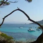 Grand A Entre Et Hyères