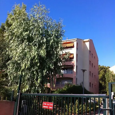 Grand à Entre Et