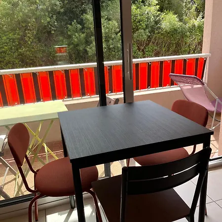 Grand A Entre Et * Hyères