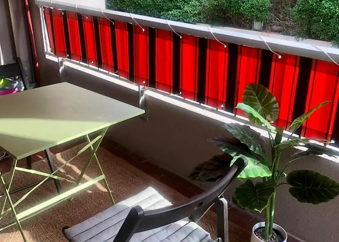 Appartement Grand à Entre Et Hyères